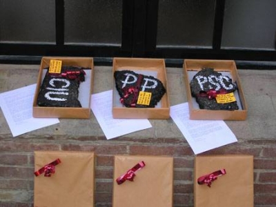 SOS Lloret patges reials porten asfalt a l'Ajuntament