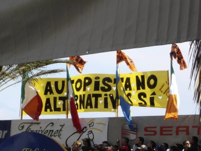 SOS Lloret pancarta pòdium Ral·li Catalunya